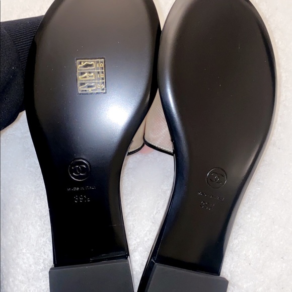 BRAND NEW NEVER WORN COMES WITH BOX. AUTHENTIC AND PURCHASED AT CHANEL STORE. - Picture 3 of 4